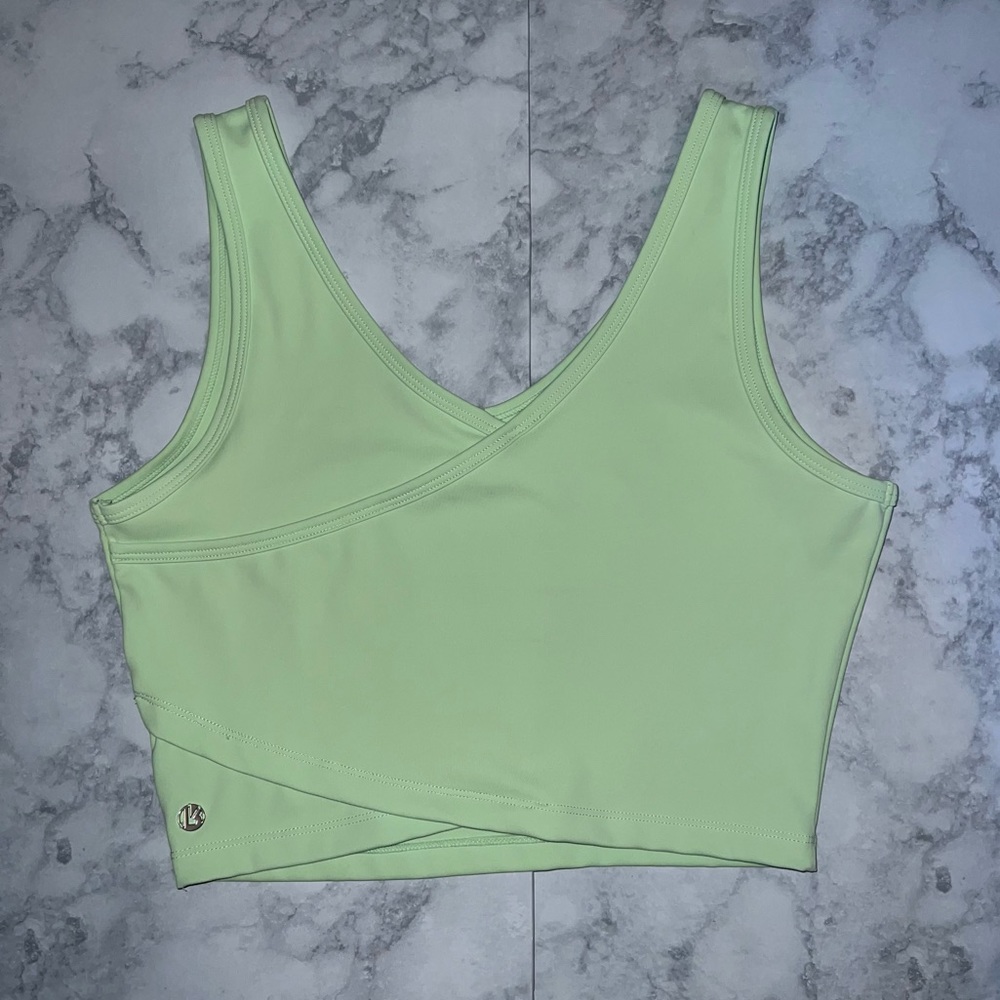BuffBunny- Two Faced Top -
High Voltage- Medium